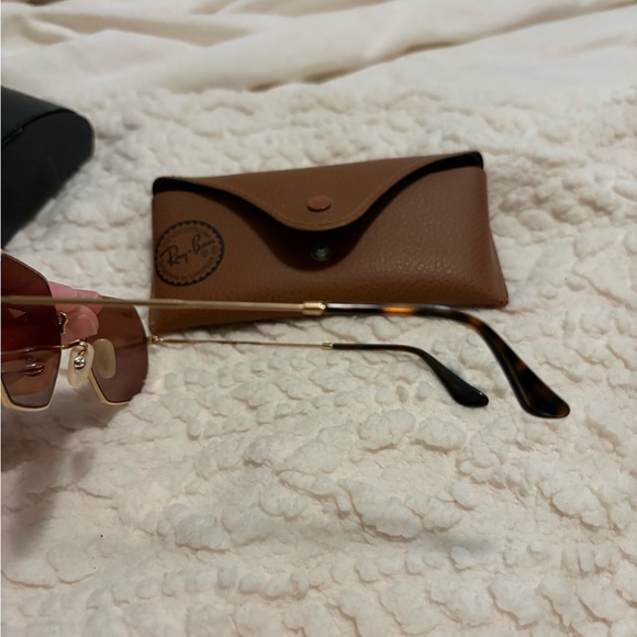 Ray-Ban Gold Frame Sunglasses with Rose Lenses - Picture 2 of 5
